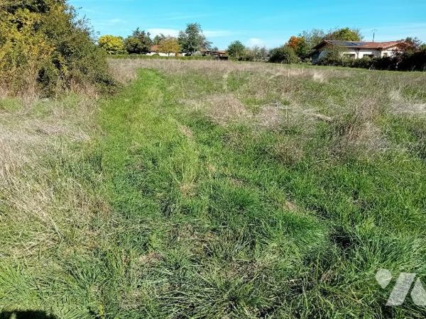 Diverses parcelles de terrains constructibles sur SAINT ETIENNE LE MOLARD