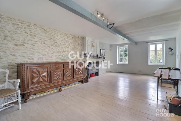 MAISON À VENDRE DE 7 PIÈCES DE 216,00 M²