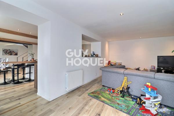 MAISON À VENDRE DE 7 PIÈCES DE 216,00 M²
