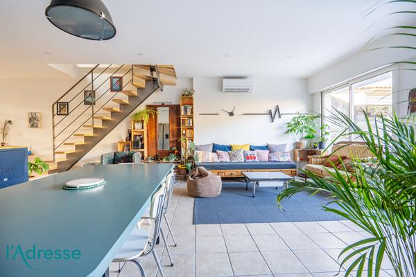 TALENCE - Belle échoppe de plus de 133 m² avec beau jardin et cave