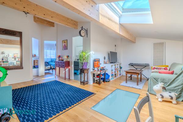 TALENCE - Belle échoppe de plus de 133 m² avec beau jardin et cave