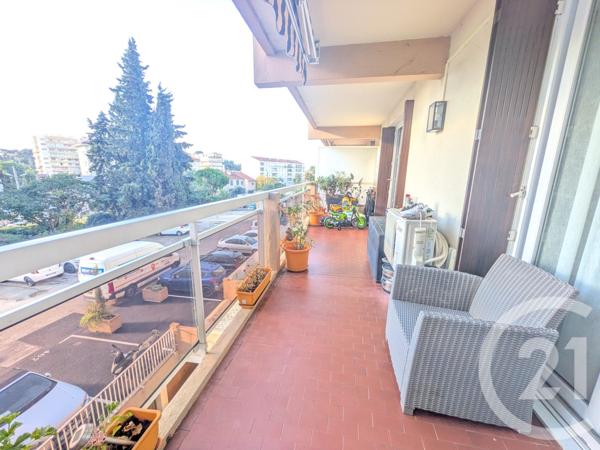 Appartement T4 à vendre  4 pièces - 91,70 m2 TOULON - 83