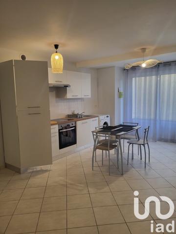 Appartement 2 pièces de 52 m² à Chassieu (69680)