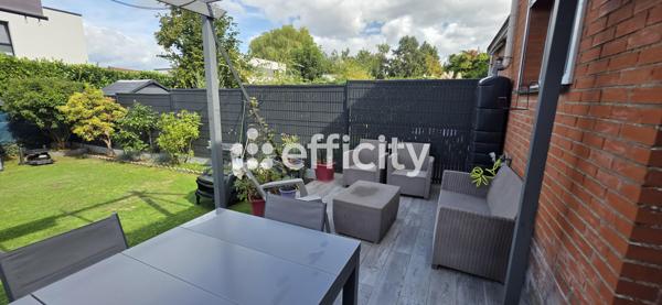 Maison
         5 pièces
        - 91 m² Exclusivité 289 000 € *
