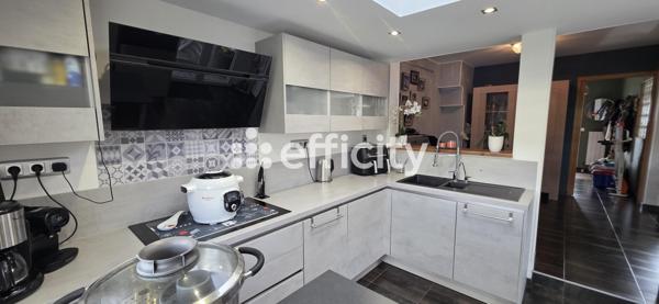 Maison
         5 pièces
        - 91 m² Exclusivité 289 000 € *
