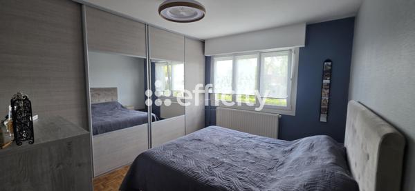 Maison
         5 pièces
        - 91 m² Exclusivité 289 000 € *