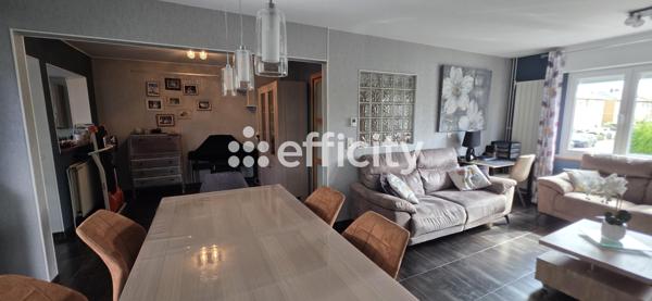 Maison
         5 pièces
        - 91 m² Exclusivité 289 000 € *