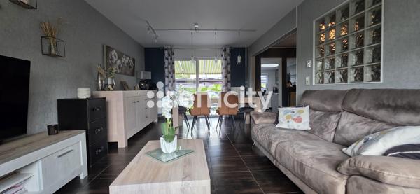 Maison
         5 pièces
        - 91 m² Exclusivité 289 000 € *