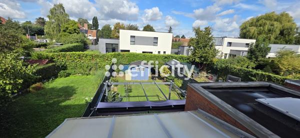 Maison
         5 pièces
        - 91 m² Exclusivité 289 000 € *