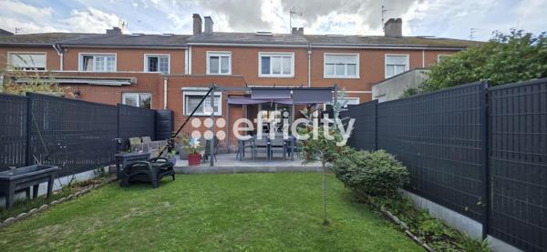 Maison
         5 pièces
        - 91 m² Exclusivité 289 000 € *