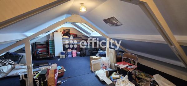 Maison
         5 pièces
        - 91 m² Exclusivité 289 000 € *