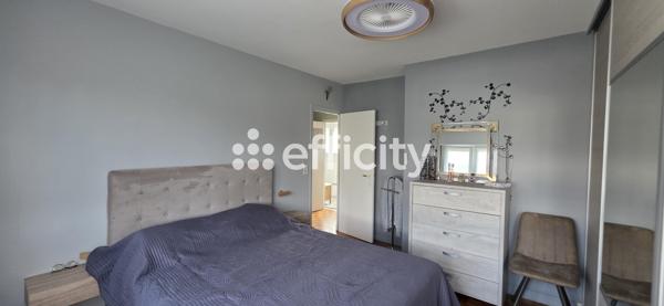 Maison
         5 pièces
        - 91 m² Exclusivité 289 000 € *