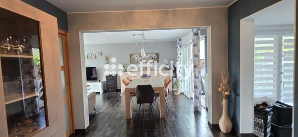 Maison
         5 pièces
        - 91 m² Exclusivité 289 000 € *