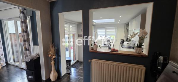 Maison
         5 pièces
        - 91 m² Exclusivité 289 000 € *