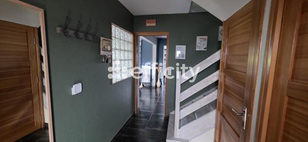 Maison
         5 pièces
        - 91 m² Exclusivité 289 000 € *