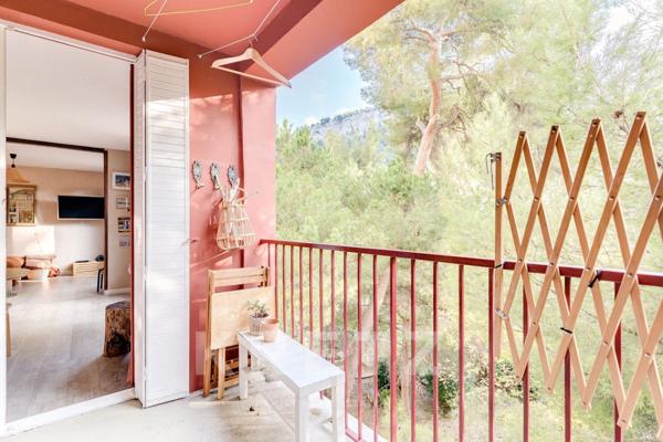 T3/4 avec balcon aux portes des calanques dans une résidence fermé avec parc privé