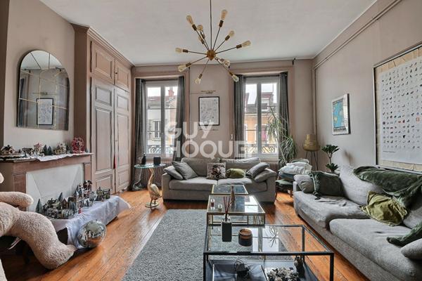 À vendre au COEUR DE MONPLAISIR, appartement T3 de 104 m² avec garage et cave - Lyon (69008)