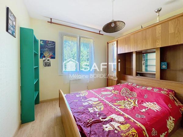 Maison familiale avec potentiel d’aménagement – proche commodités et écoles à pied