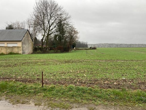 proche Gisors  et Etrépagny terrain à Bâtir  de 760 m2
