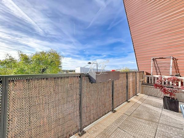 DUPLEX  sans VIS-A-VIS PROCHE TOUTES COMMODITES