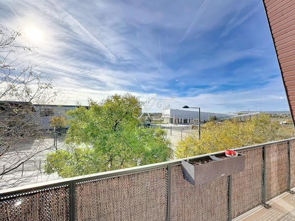 DUPLEX  sans VIS-A-VIS PROCHE TOUTES COMMODITES