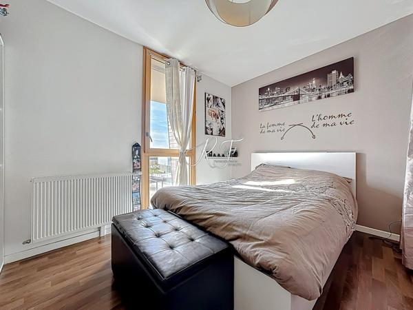 DUPLEX  sans VIS-A-VIS PROCHE TOUTES COMMODITES