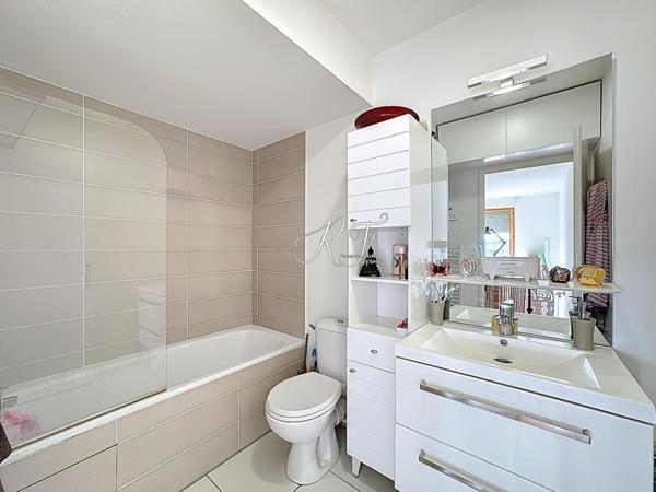 DUPLEX  sans VIS-A-VIS PROCHE TOUTES COMMODITES