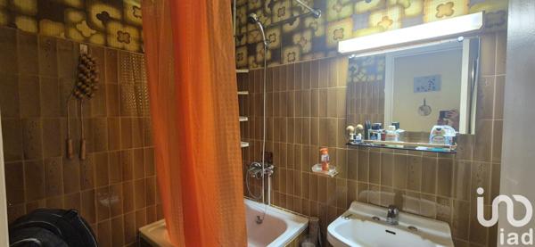 House for sale 5 rooms 111 m² Saint-Jean-d'Angély