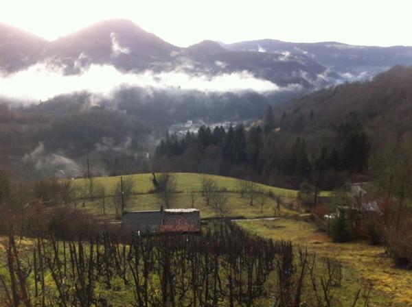 Immeuble à aménager de 320 m² à vendre au centre de SAINT RAMBERT EN BUGEY (01)