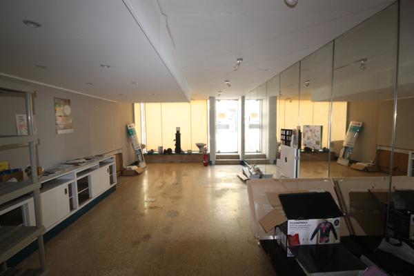 Immeuble à aménager de 320 m² à vendre au centre de SAINT RAMBERT EN BUGEY (01)