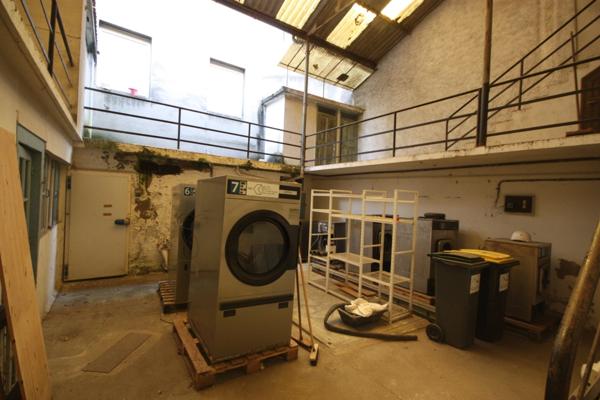 Immeuble à aménager de 320 m² à vendre au centre de SAINT RAMBERT EN BUGEY (01)