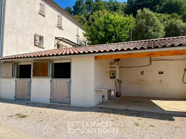 Propriété avec installation équestre dans une Ardèche préservée