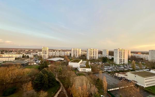 Appartement à vendre    2 pièces • 45,50 m2 Ris-Orangis