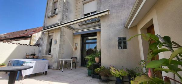 immeuble avec 3 appartements et un local commercial Centre Bergerac