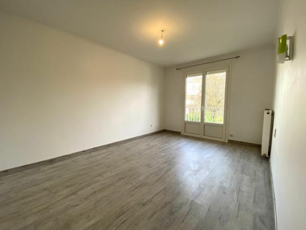Immeuble à vendre    6 pièces •  Agen