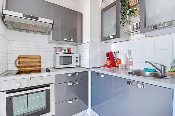 Appartement T2 de 43 m² environ avec terrasse ? Vitrolles ? Petite copropriété sécurisée