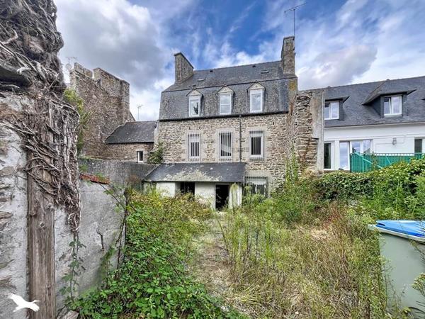Immeuble à vendre 171 359 € Belle-Isle-en-Terre 205 m² DPE F