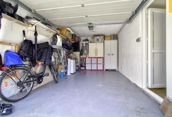 AGEN CENTRE - Charmante maison de ville lumineuse de 105 m² avec 3 chambres, garage et extérieur quartier préfecture.