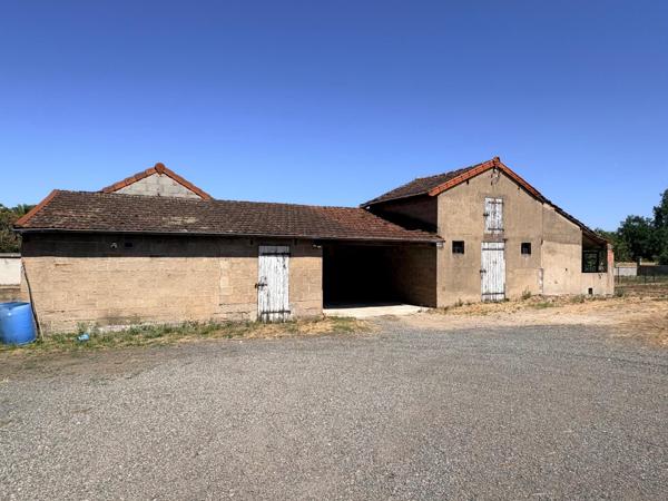 DIGOIN – Une maison familiale aux grands volumes avec 5 chambres.