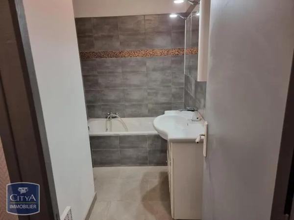 Appartement à louer 3 pièces 54.2m² Béziers (34500)