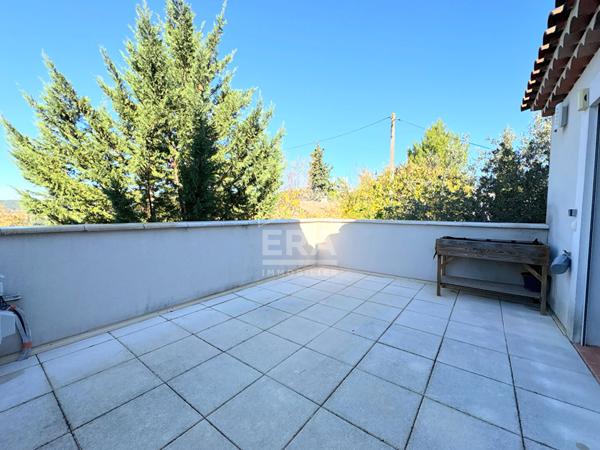 A VENDRE 84120 PERTUIS APPARTEMENT TYPE 2 PIECES AVEC TERRASSE ET 1 PLACE DE STATIONNEMENT