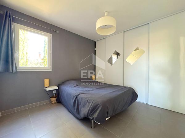 A VENDRE 84120 PERTUIS APPARTEMENT TYPE 2 PIECES AVEC TERRASSE ET 1 PLACE DE STATIONNEMENT