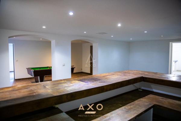 MEYREUIL - MAISON T5 - DEPENDANCE T2 - 278 M2 - JARDIN 1835M2 - PISCINE - JACUZZI - SAUNA - GARAGE - 890 000