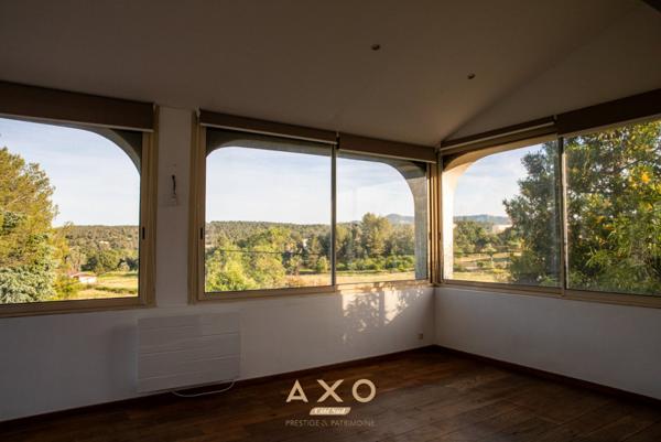 MEYREUIL - MAISON T5 - DEPENDANCE T2 - 278 M2 - JARDIN 1835M2 - PISCINE - JACUZZI - SAUNA - GARAGE - 890 000