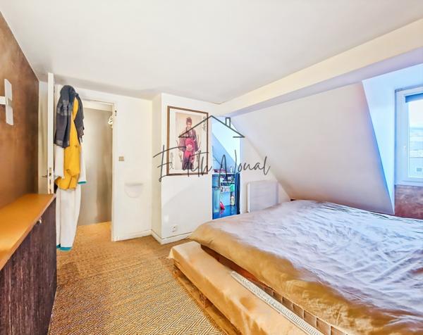 Millau (12100) EXCLUSIVITE - MAGNIFIQUE APPARTEMENT RENOVE EN DERNIER ETAGE - 2 CHAMBRES