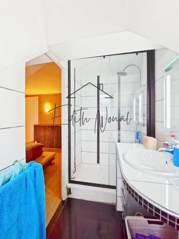 Millau (12100) EXCLUSIVITE - MAGNIFIQUE APPARTEMENT RENOVE EN DERNIER ETAGE - 2 CHAMBRES