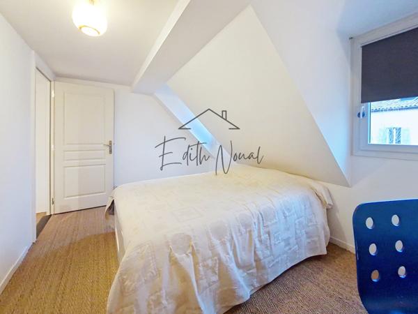 Millau (12100) EXCLUSIVITE - MAGNIFIQUE APPARTEMENT RENOVE EN DERNIER ETAGE - 2 CHAMBRES