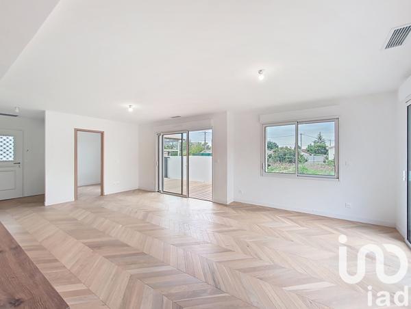 Maison à vendre 5 pièces 106 m² Saint-Médard-en-Jalles