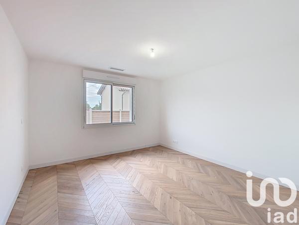 Maison à vendre 5 pièces 106 m² Saint-Médard-en-Jalles