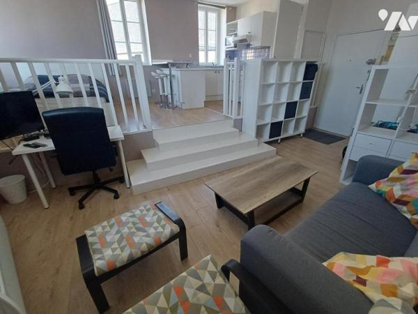 Quartier St Leu, proche centre et universités : charmant studio meublé de 36 m2,vue Cathédrale 